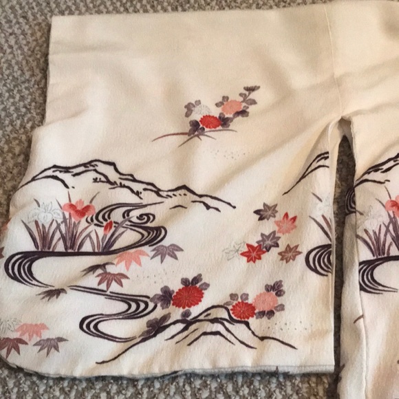 HP! Genuine Japanese silk kimono wearable art - Picture 4 of 8